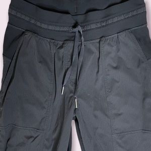 Lululemon Dance Studio Unlined 28” Size 12 dance.  Has tie at ankles.